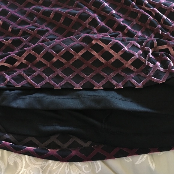 Teeze me Mock-Neck velvet dress - Picture 3 of 6